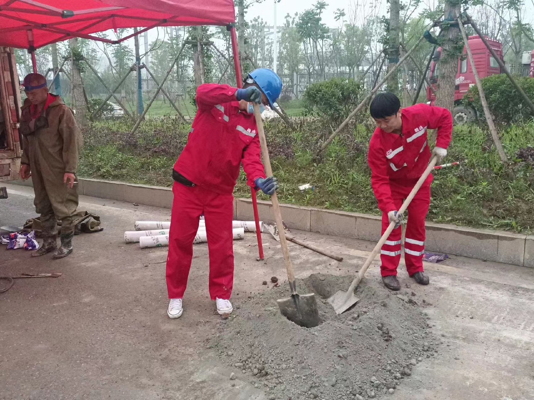 桃城管道疏通哪家好】及时进行市政管道清淤